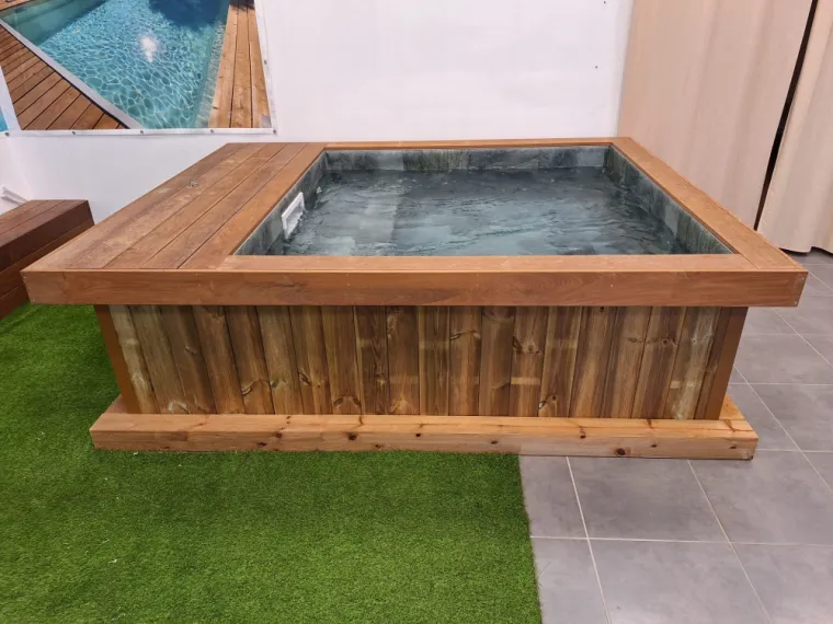 SPA en bois personnalisable à Aubagne